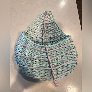 Handmade decorative leaf wall decor, letter holder